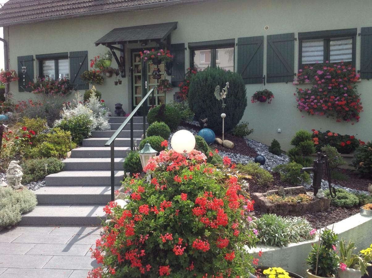 Le Nid Fleuri De Cravanche Exterior photo